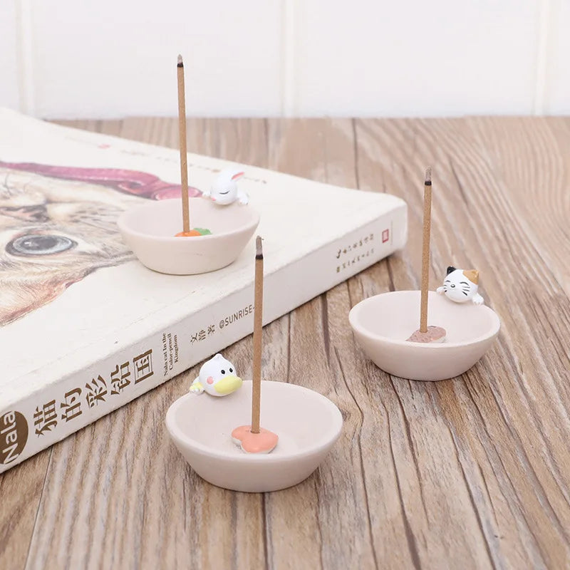 1Pc Incense Stick Burner Ash Catcher Incense Holder Aromatherapy Plate Resin Rabbit Puppy Ornament for Home Spa Decoration